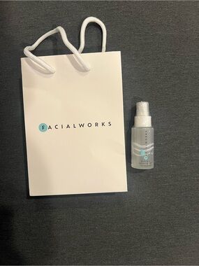 Hydrating Face Serum - Clear Bottle